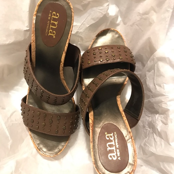 Women’s a.n.a Leather Wedge Heels Size 7.5 - Picture 2 of 7